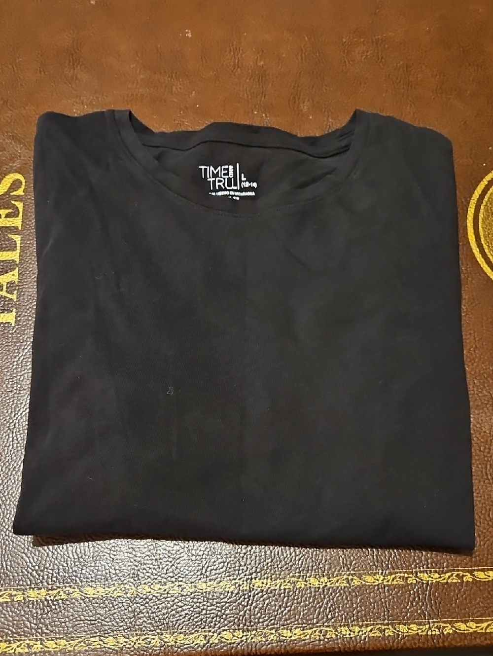 Time and Tru Black Short Sleeve Crew Neck Tee